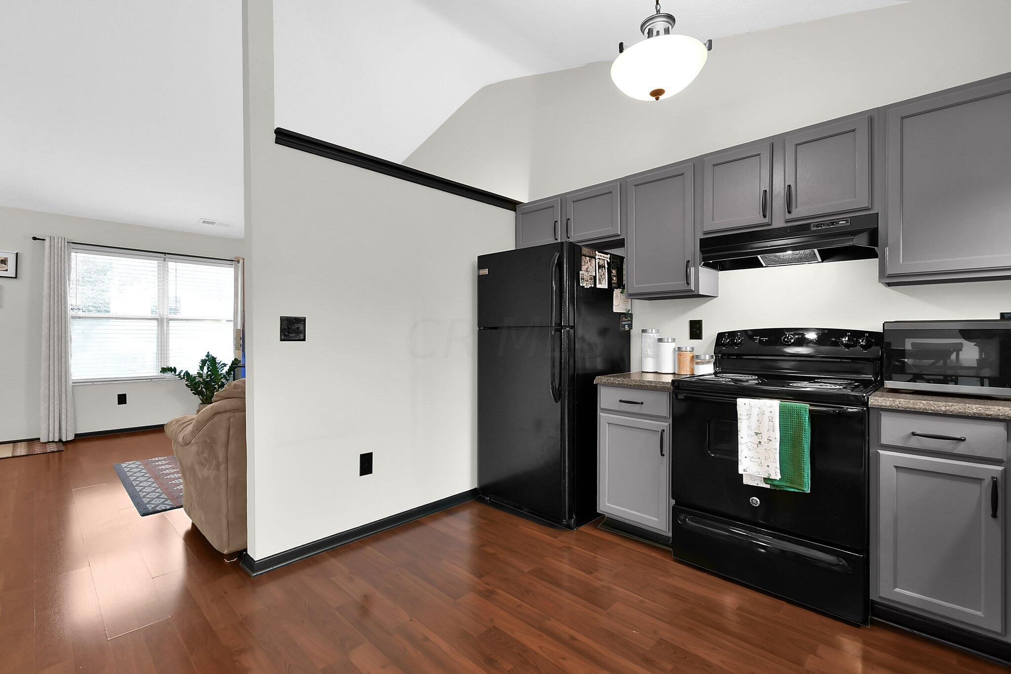 2736 Raphael Drive Columbus, OH 43232 - Photo 8 of 22 9-web-or-mls-2736-raphael-dr