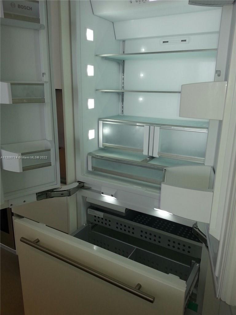 68 Southeast 6th Street, Unit 1908 Miami, FL 33131 - Photo 12 of 15