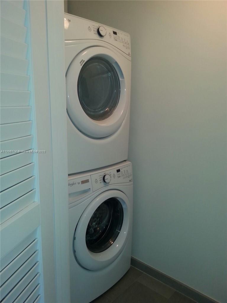68 Southeast 6th Street, Unit 1908 Miami, FL 33131 - Photo 7 of 15