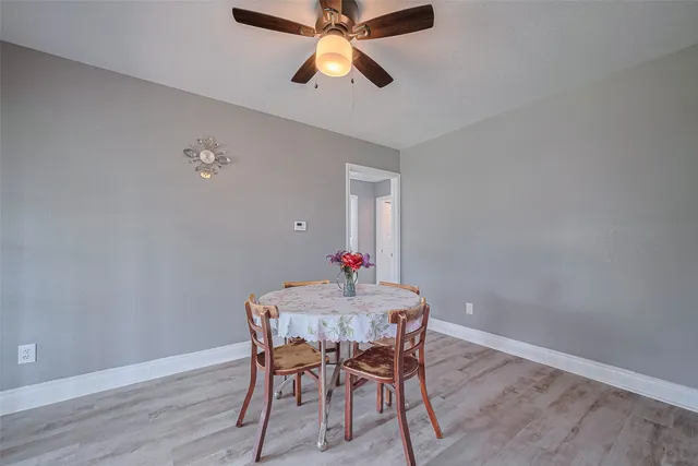 $299,999 | 5822 Shurmard Drive, Houston, TX 77092