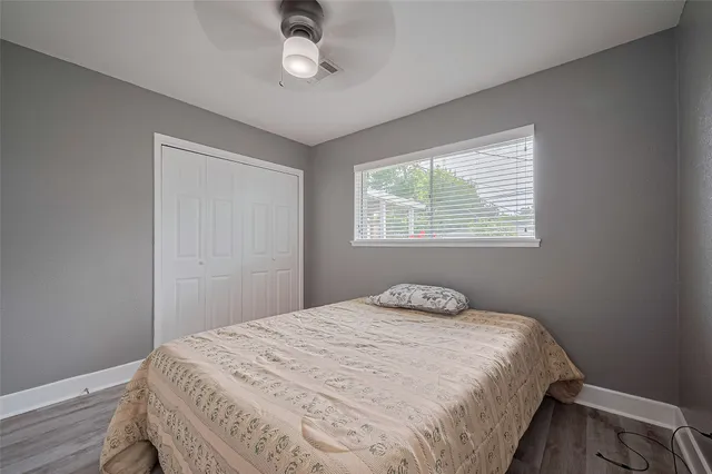 $299,999 | 5822 Shurmard Drive, Houston, TX 77092