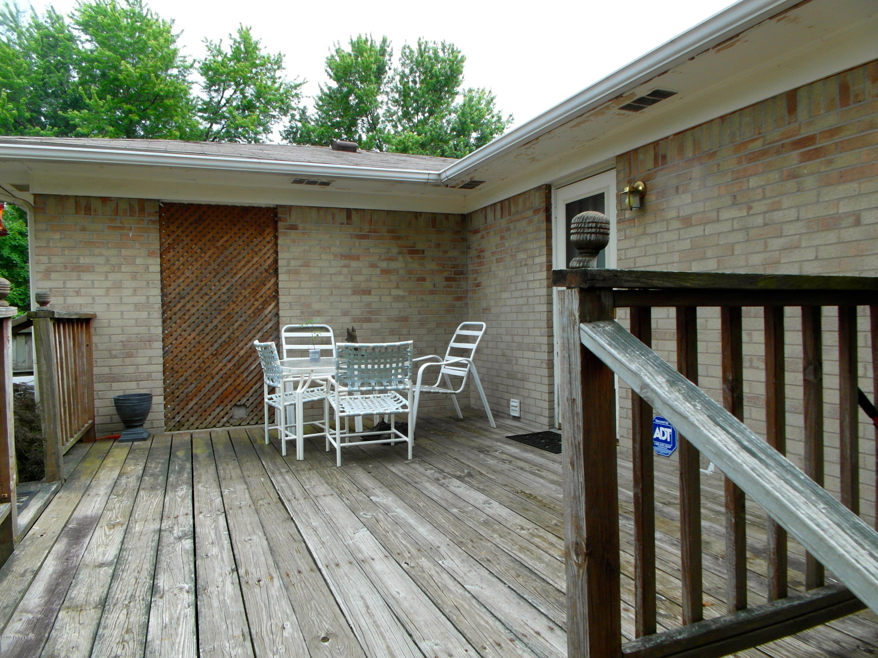 3701 Longview Road Louisville, KY 40299 - Photo 3 of 35 3