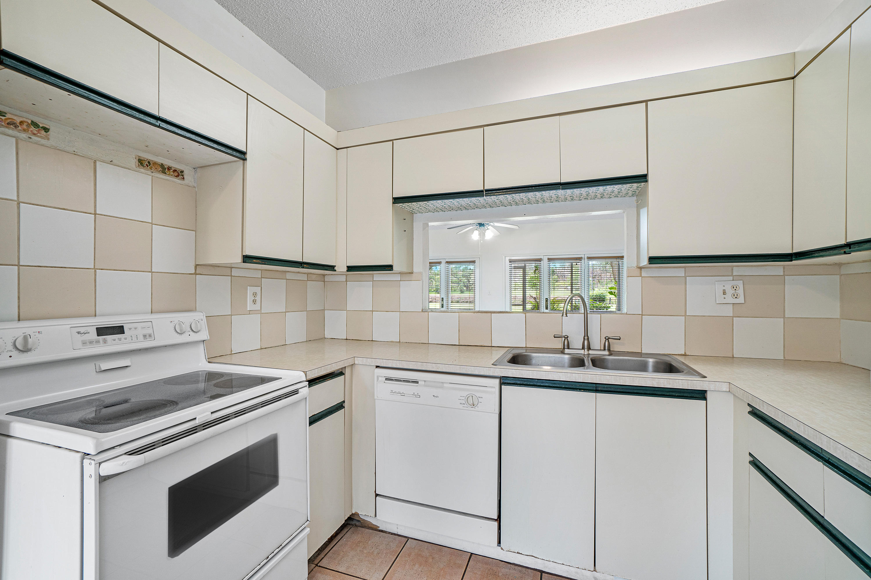 4760 South Hemingway Circle Margate, FL 33063 - Photo 11 of 28 untitled-9