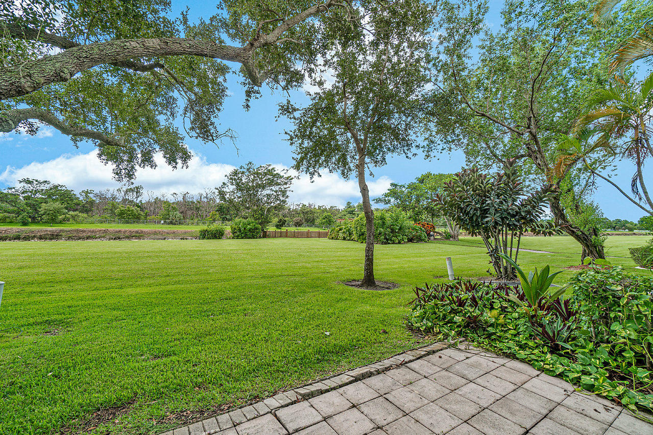 4760 South Hemingway Circle Margate, FL 33063 - Photo 25 of 28 028-4760SHemingwayCir-Margate-FL-small