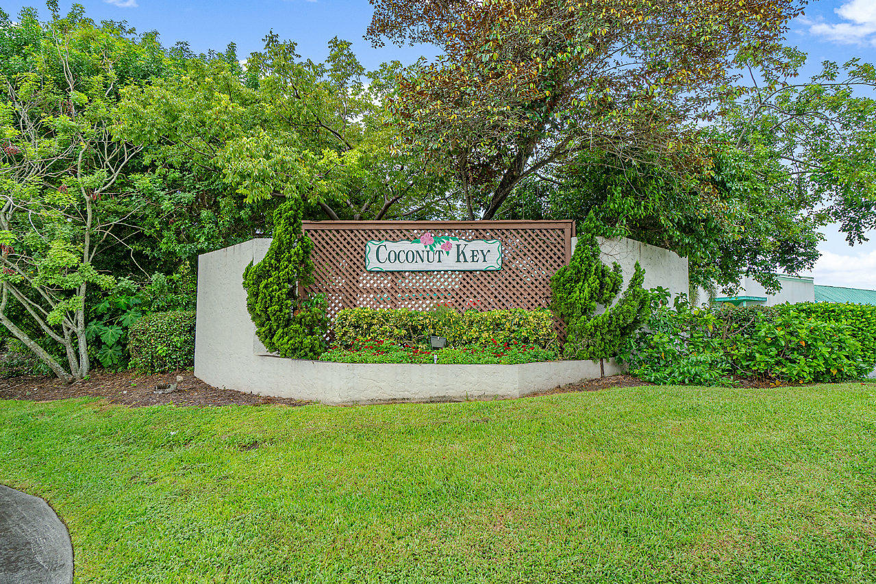 4760 South Hemingway Circle Margate, FL 33063 - Photo 26 of 28 035-4760SHemingwayCir-Margate-FL-small
