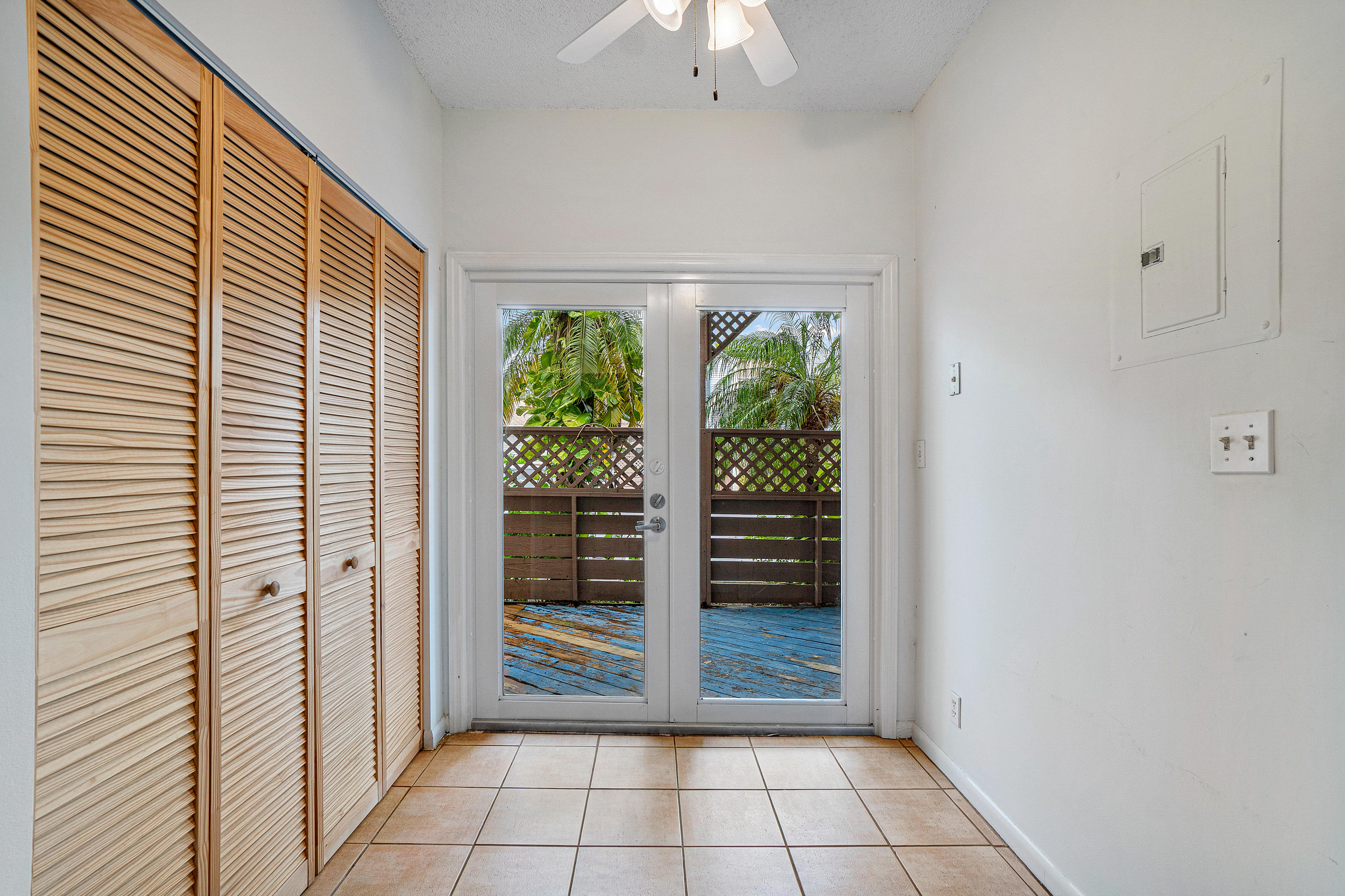 4760 South Hemingway Circle Margate, FL 33063 - Photo 9 of 28 untitled-6