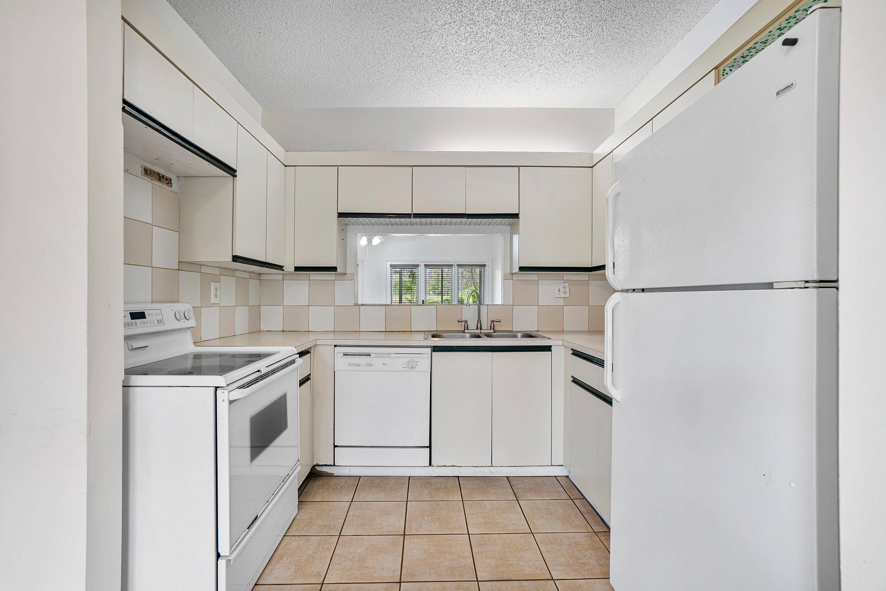 4760 South Hemingway Circle Margate, FL 33063 - Photo 10 of 28 untitled-7