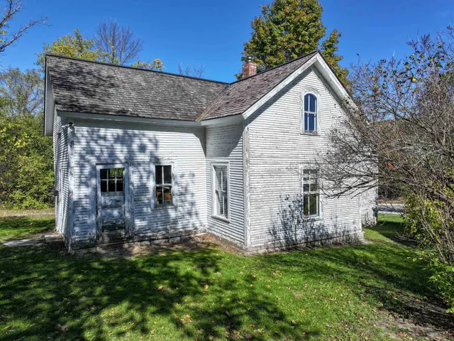 $499,000 | 29 Middle Seymour Street, Middlebury, VT 05753