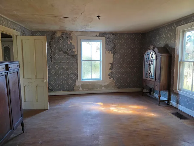 $499,000 | 29 Middle Seymour Street, Middlebury, VT 05753