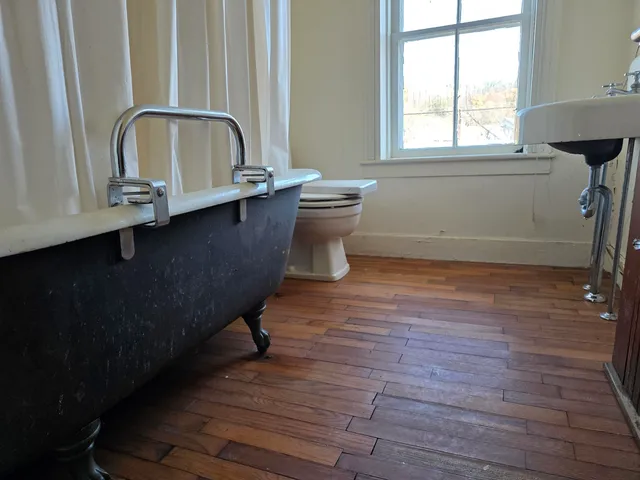 $499,000 | 29 Middle Seymour Street, Middlebury, VT 05753