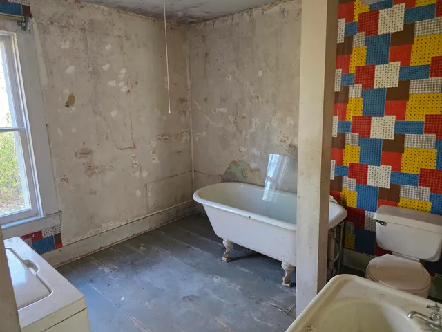 $499,000 | 29 Middle Seymour Street, Middlebury, VT 05753