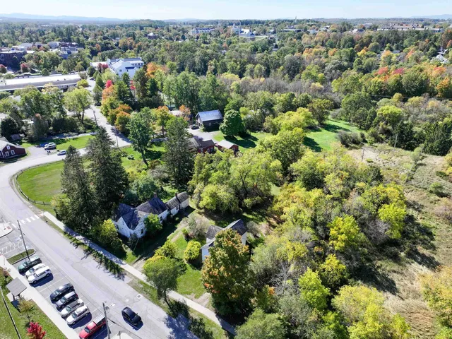 $499,000 | 29 Middle Seymour Street, Middlebury, VT 05753