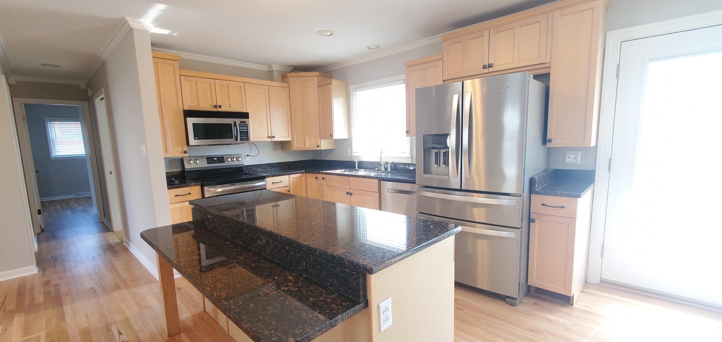 220 Melbourne Way Lexington, KY 40503 - Photo 4 of 43 Granite in Kitchen