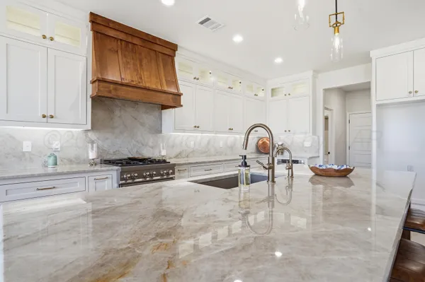 $574,900 | 6902 Estancia Drive, Amarillo, TX 79124