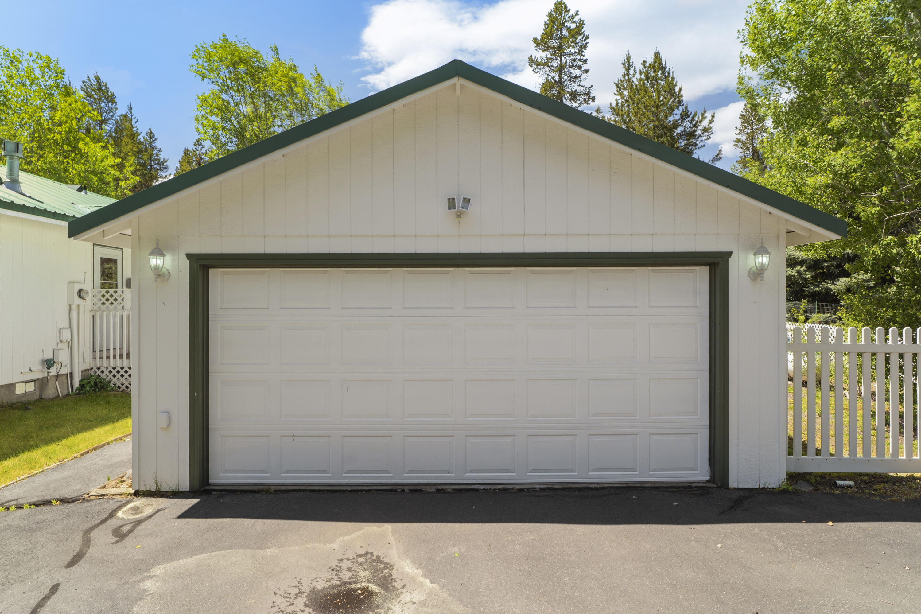 55885 Osprey Road Bend, OR 97707 - Photo 29 of 58 Detached garage is 2 cars widd and powered.
