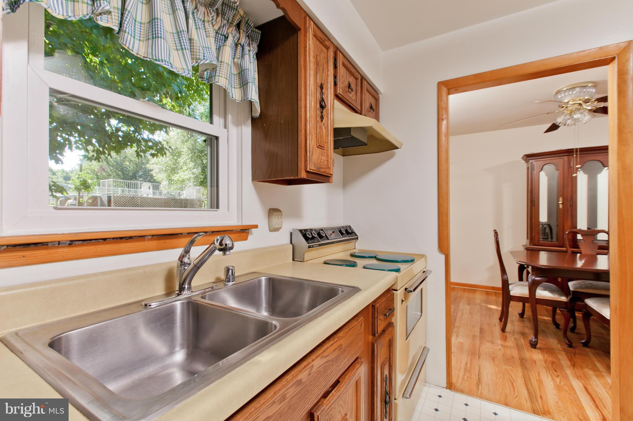 4921 Buffalo Road Mount Airy, MD 21771 - Photo 15 of 30 Kitchen