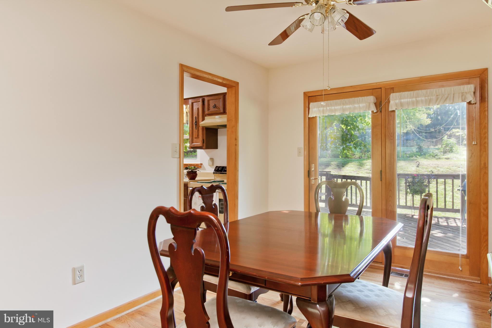 4921 Buffalo Road Mount Airy, MD 21771 - Photo 16 of 30 Dining Room