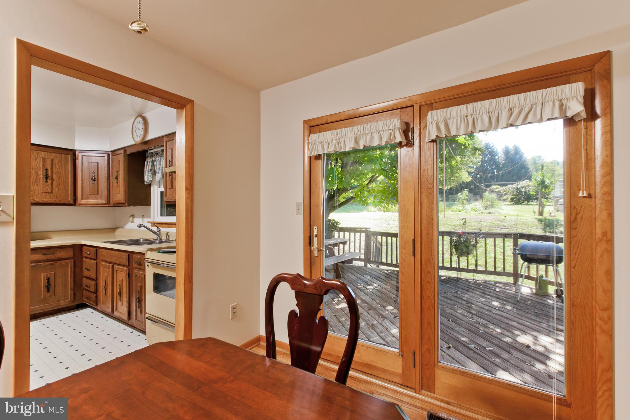 4921 Buffalo Road Mount Airy, MD 21771 - Photo 17 of 30 Dining Room