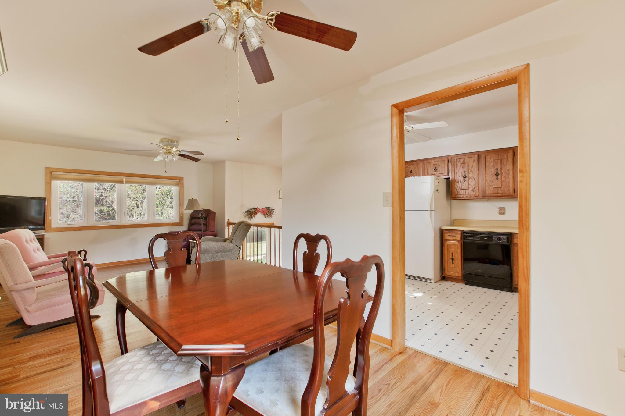 4921 Buffalo Road Mount Airy, MD 21771 - Photo 19 of 30 Dining Room