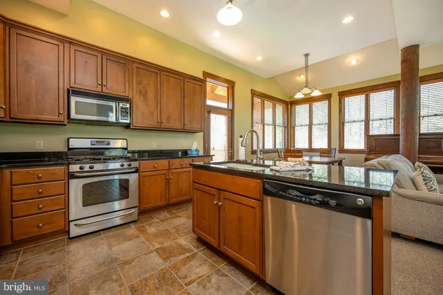 $759,000 | 105 Mountain Overlook Court, McHenry, MD 21541