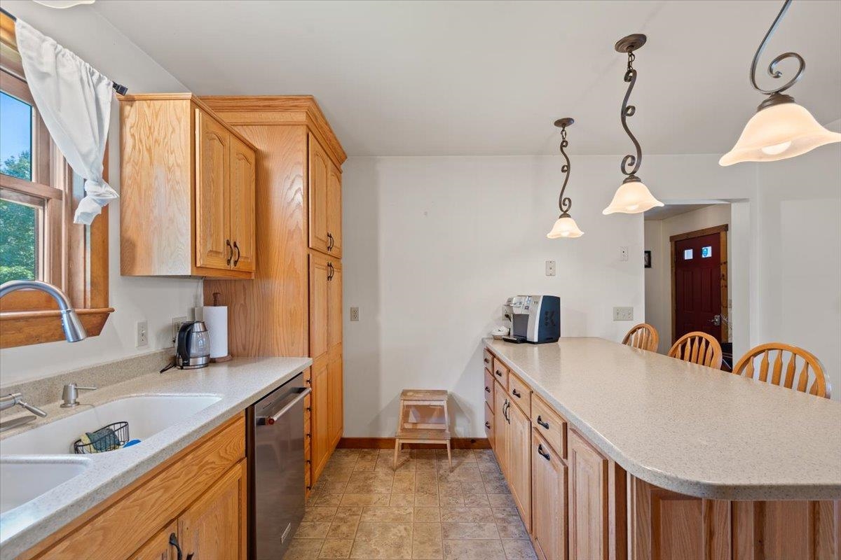 1585 Country Club Road Plainfield, VT 05667 - Photo 15 of 57
