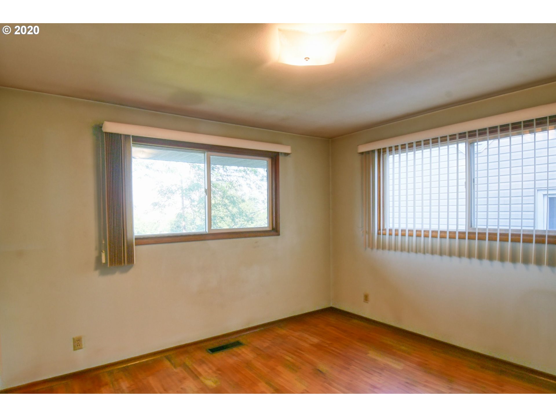 717 Southwest 29th Street Pendleton, OR 97801 - Photo 14 of 32