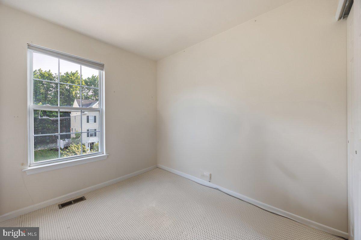 18 Alexandra Court Marlton, NJ 08053 - Photo 19 of 24 an empty room with a window