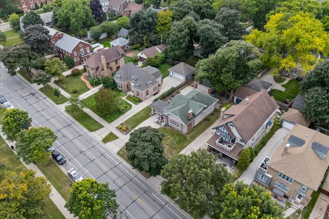 $529,000 | 3443 North Maryland Avenue, Milwaukee, WI 53211