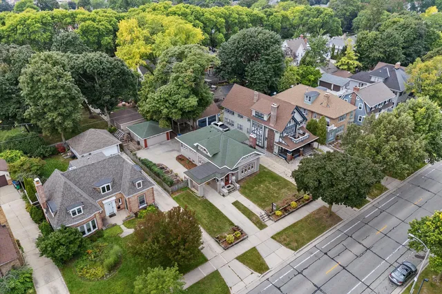 $529,000 | 3443 North Maryland Avenue, Milwaukee, WI 53211