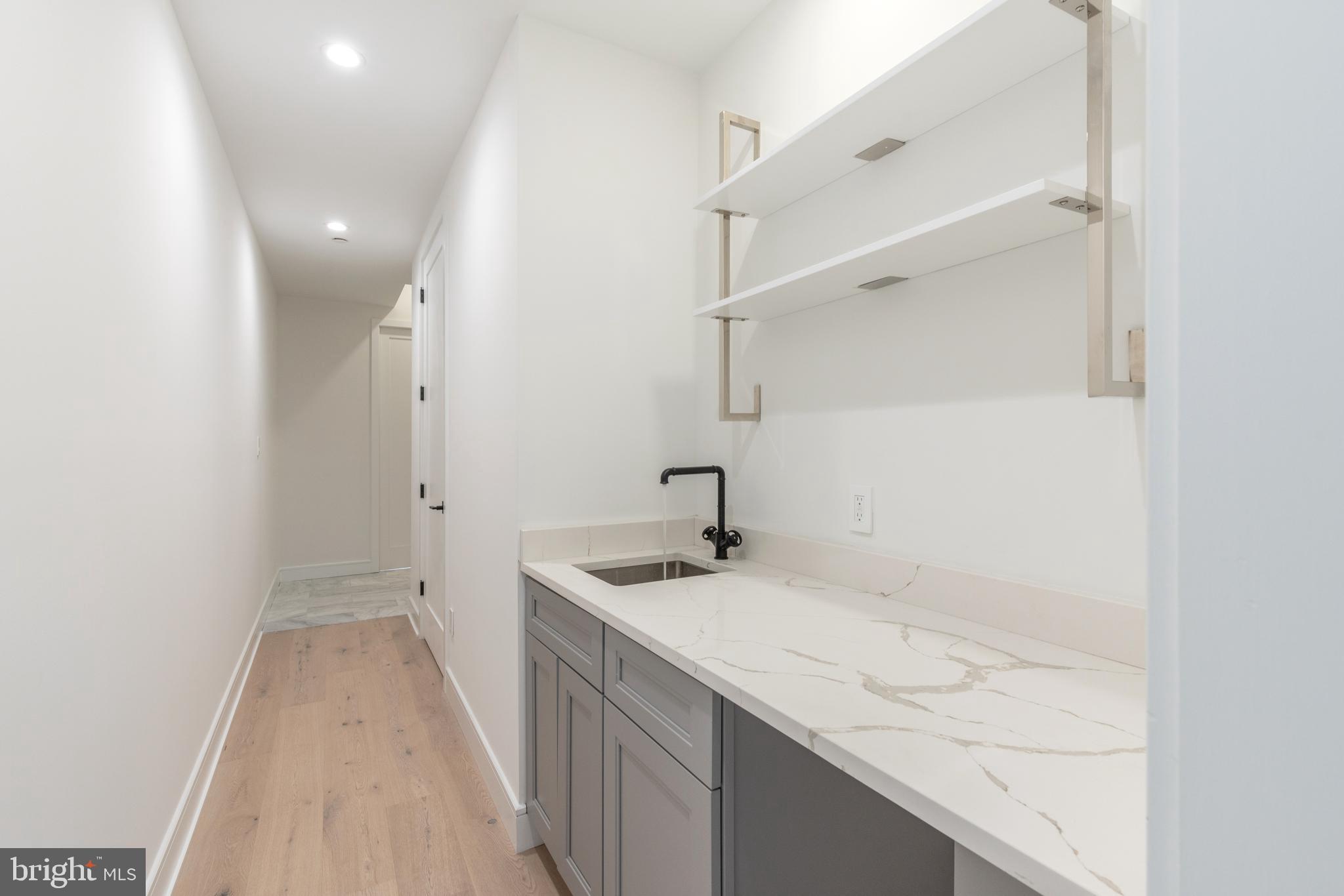 416 Rector Street, Unit B Philadelphia, PA 19128 - Photo 25 of 36