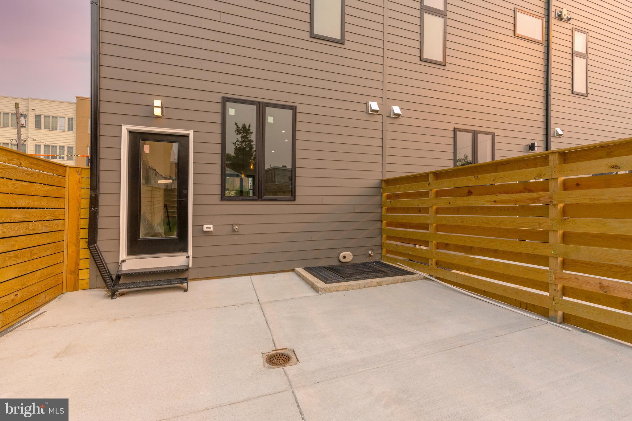 416 Rector Street, Unit B Philadelphia, PA 19128 - Photo 34 of 36