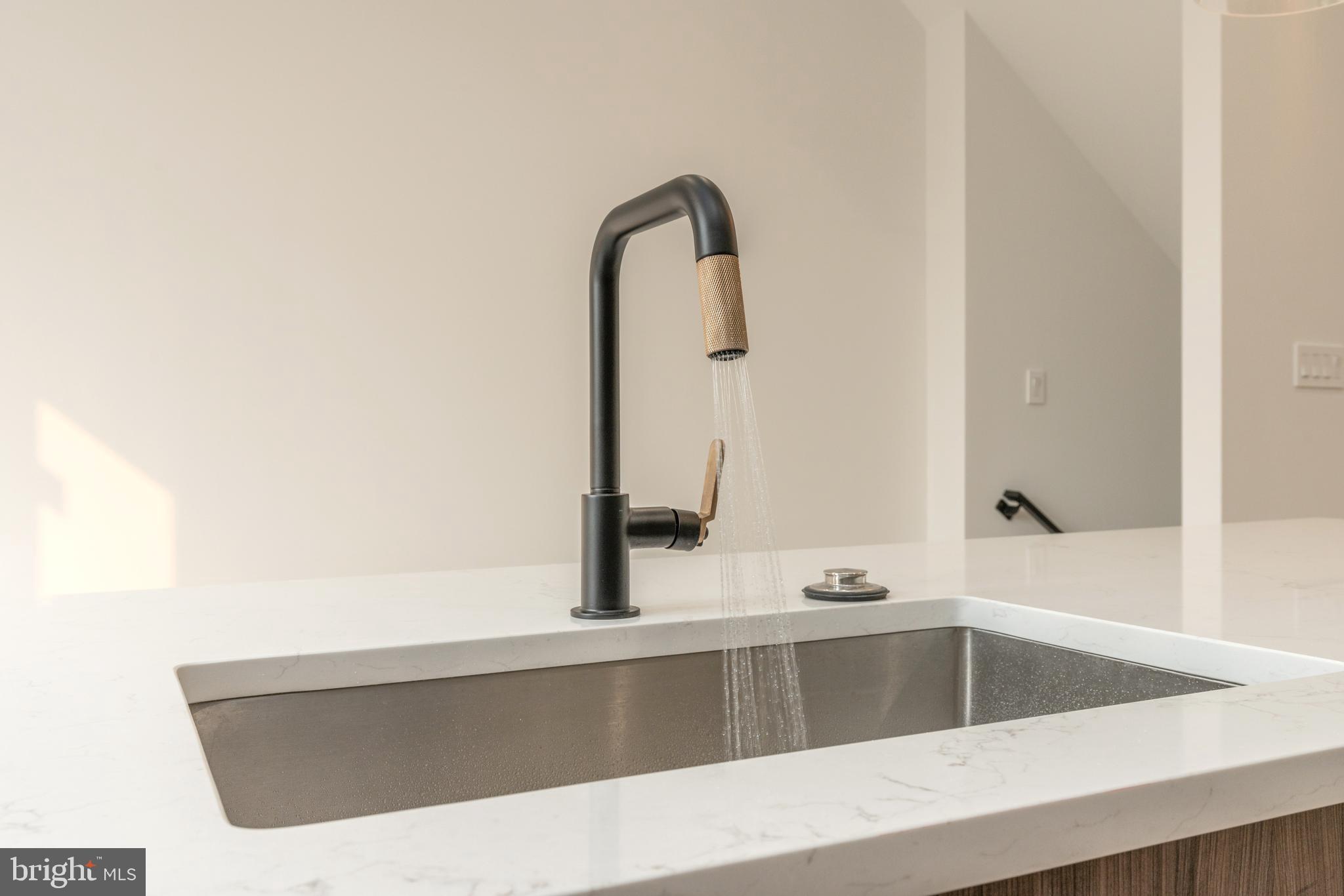 416 Rector Street, Unit B Philadelphia, PA 19128 - Photo 9 of 36