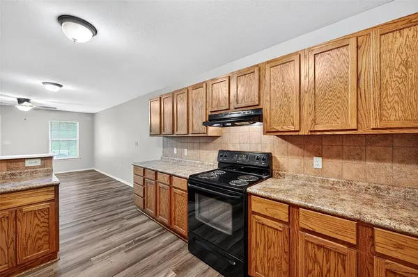 $1,100 | 907 West Birge Street, Sherman, TX 75092