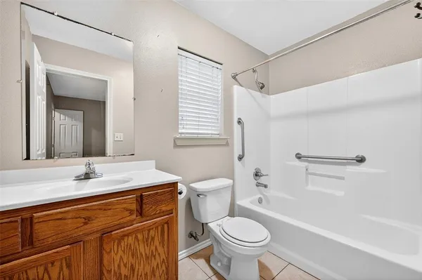 $1,100 | 907 West Birge Street, Sherman, TX 75092