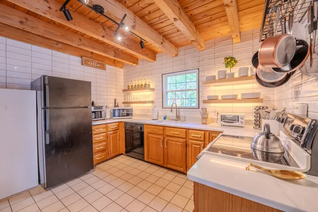 $888,888 | 8 Louis Lane, Lincoln, NH 03251