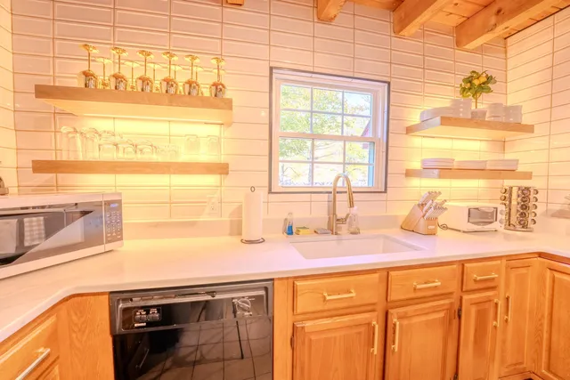 $888,888 | 8 Louis Lane, Lincoln, NH 03251