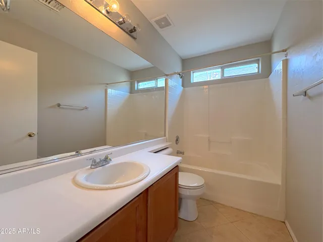 $1,700 | 6628 West Johnson Street, Phoenix, AZ 85043