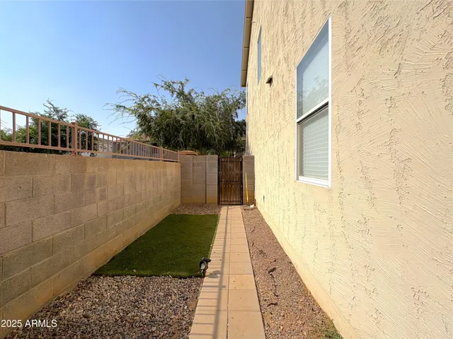 $1,700 | 6628 West Johnson Street, Phoenix, AZ 85043