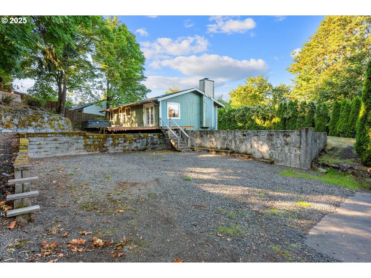 9320 Southwest Boones Ferry Road Portland, OR 97219 - Photo 30 of 32 Gallery Image 30