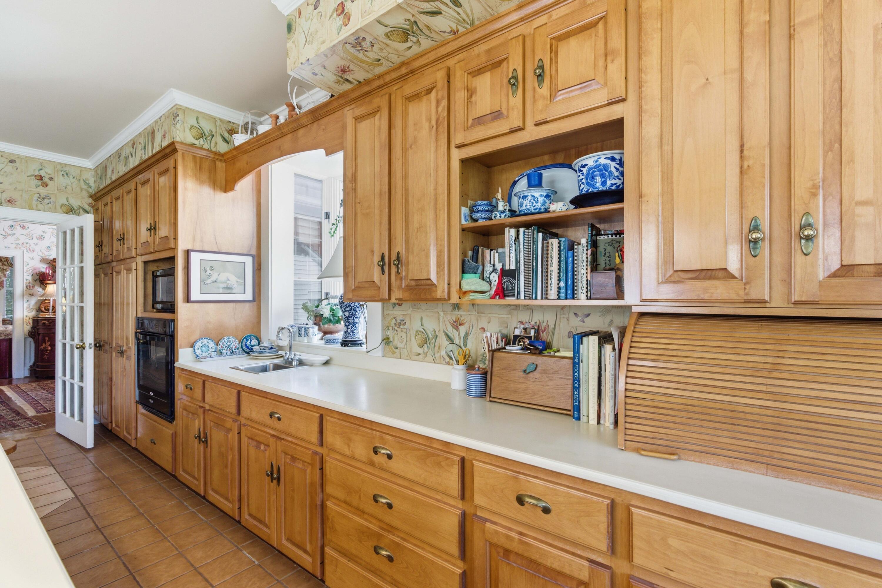 527 Wichman Street Walterboro, SC 29488 - Photo 29 of 107 55