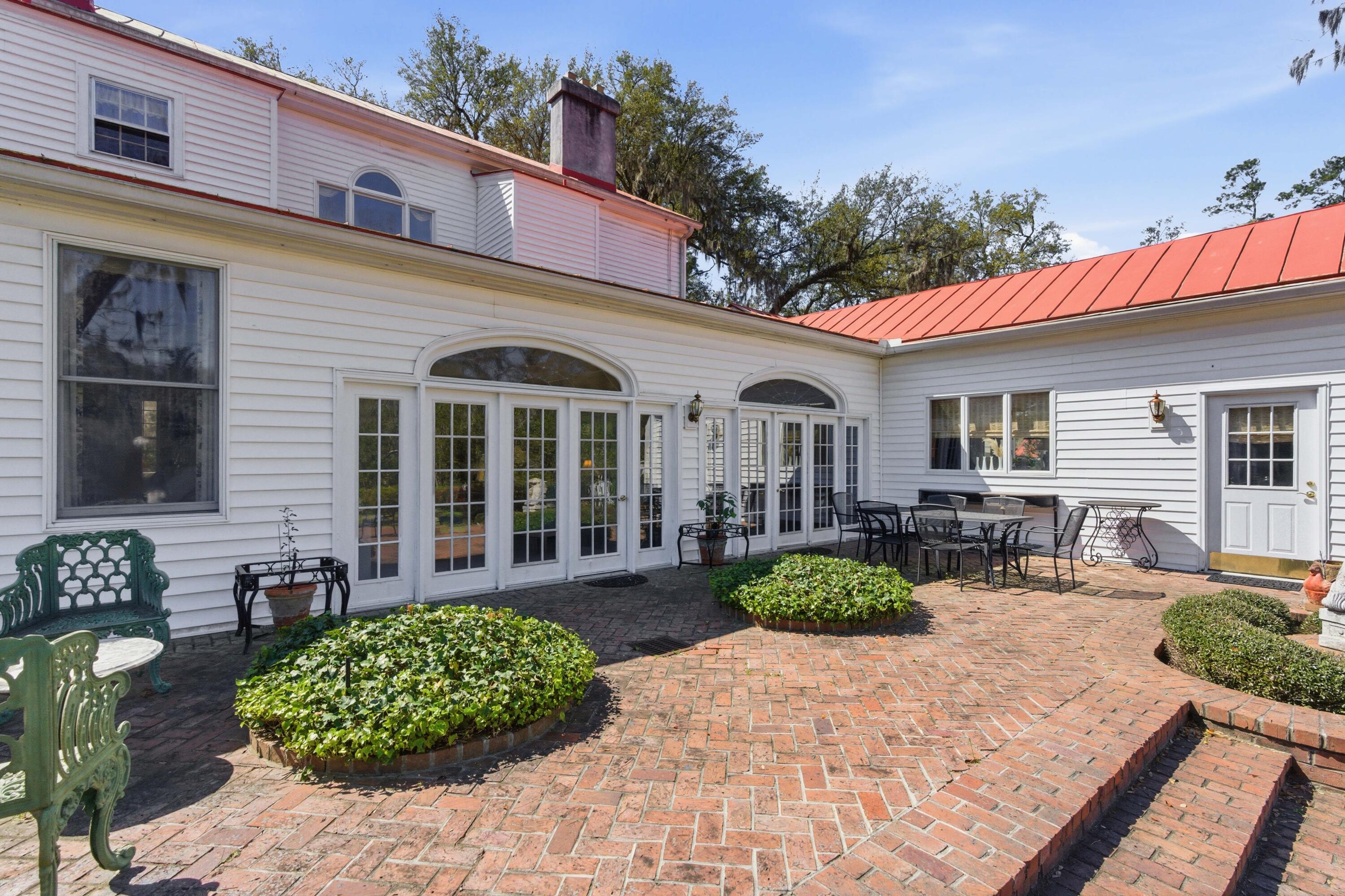 527 Wichman Street Walterboro, SC 29488 - Photo 37 of 107 75