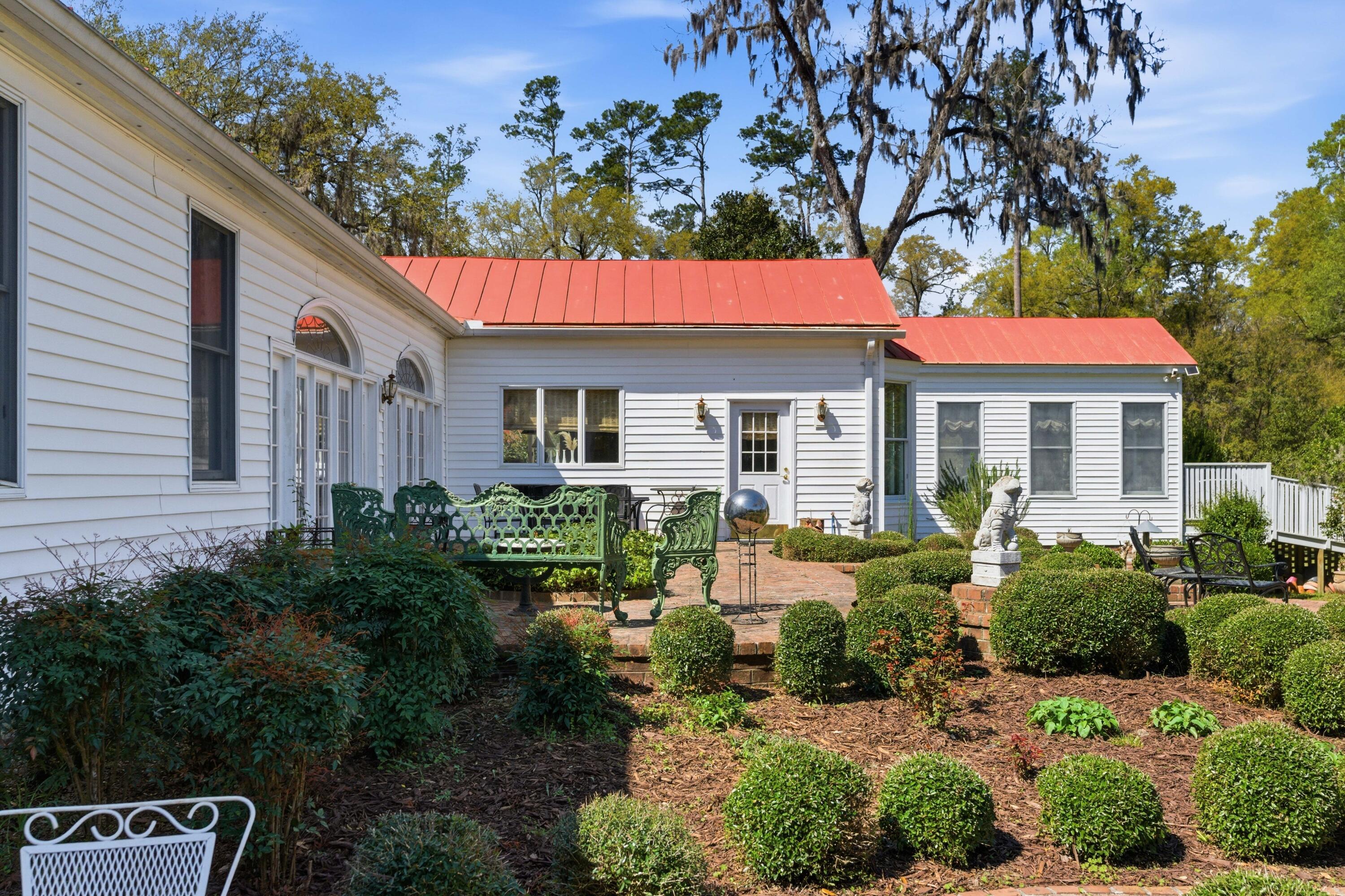 527 Wichman Street Walterboro, SC 29488 - Photo 61 of 107 77