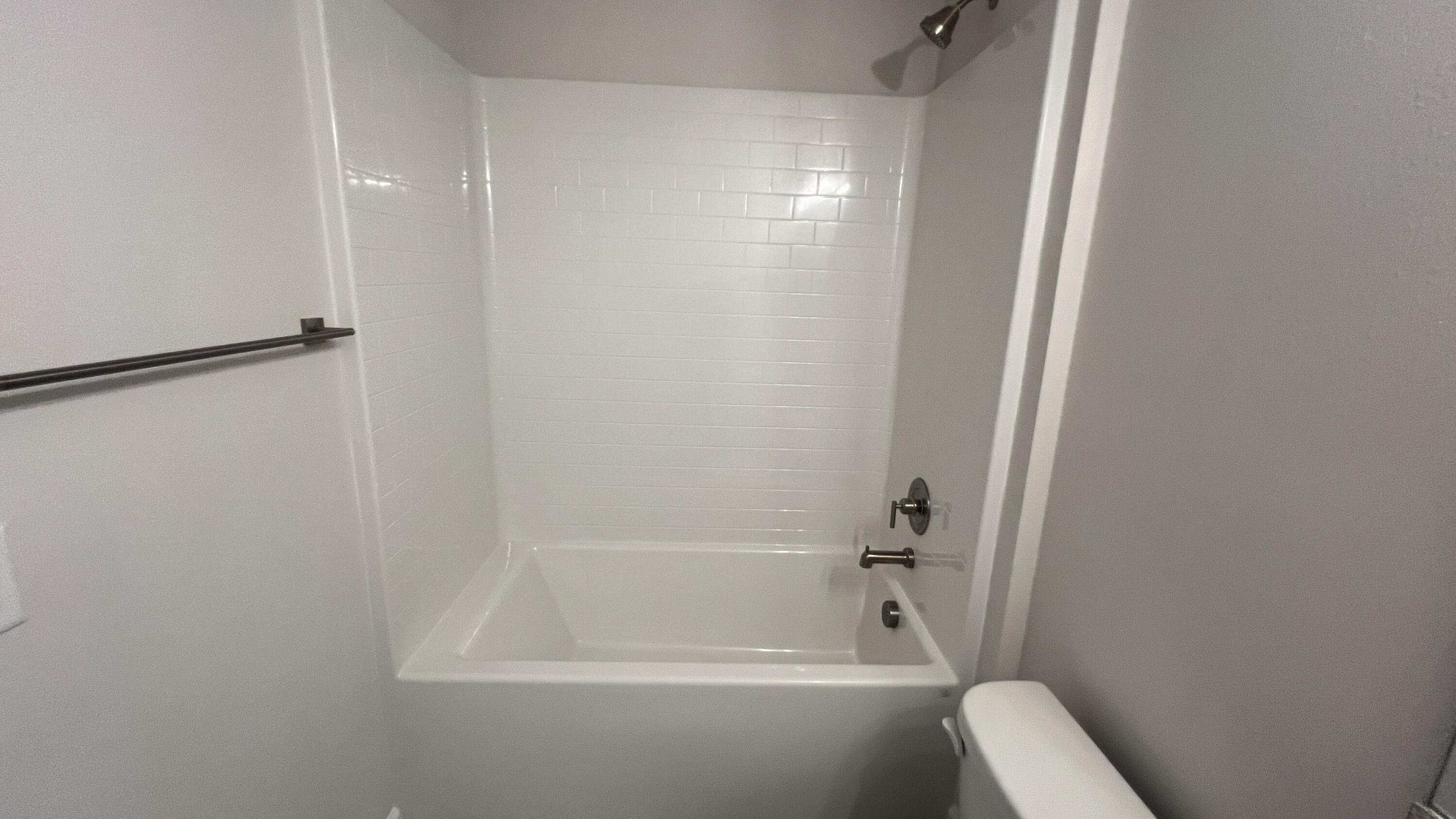 5161 Modeno Street Fort Pierce, FL 34951 - Photo 9 of 25 bathroom