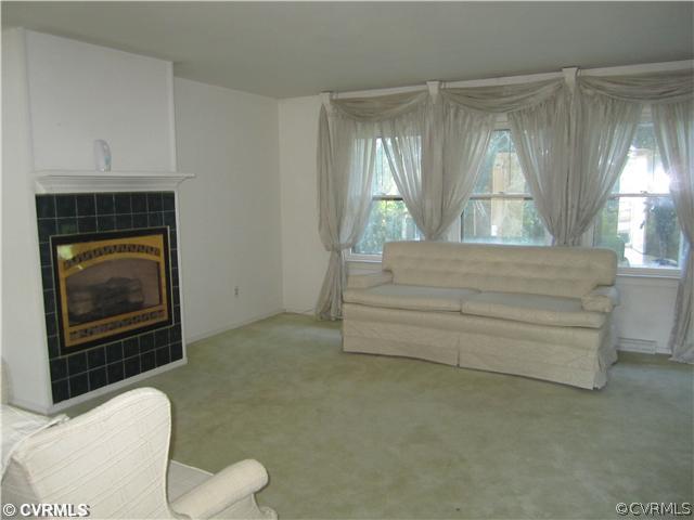 7400 Soap Stone Road Jetersville, VA 23083 - Photo 4 of 12 Den/Family/Great Room