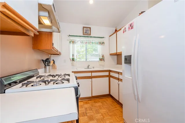 $454,900 | 11377 Osborne Place, Unit 34, Sylmar, CA 91342