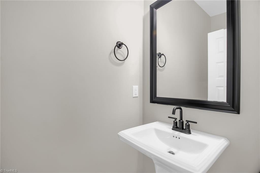 308 Grand Worth Way King, NC 27021 - Photo 15 of 25