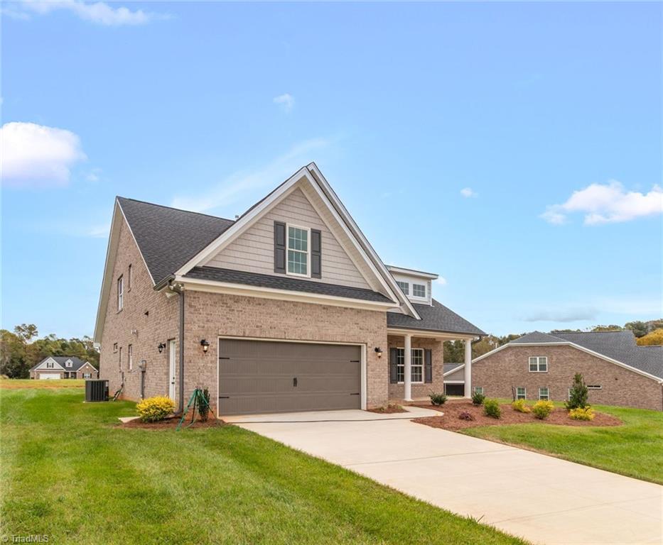 308 Grand Worth Way King, NC 27021 - Photo 3 of 25