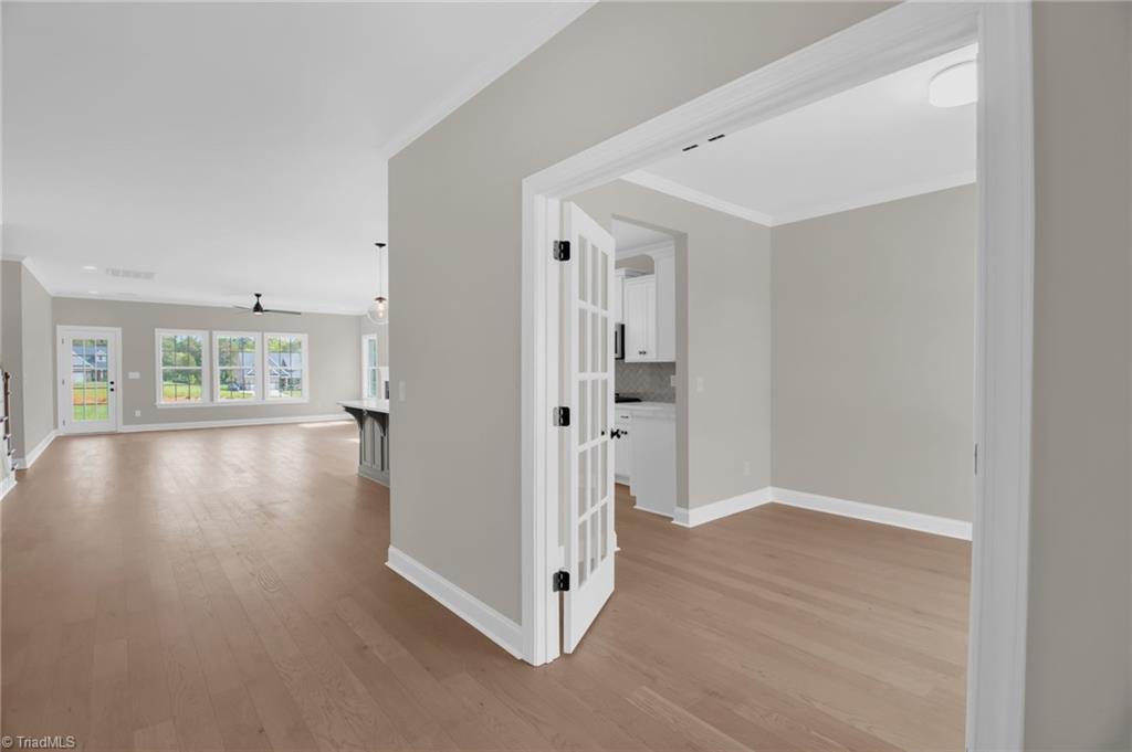 308 Grand Worth Way King, NC 27021 - Photo 4 of 25