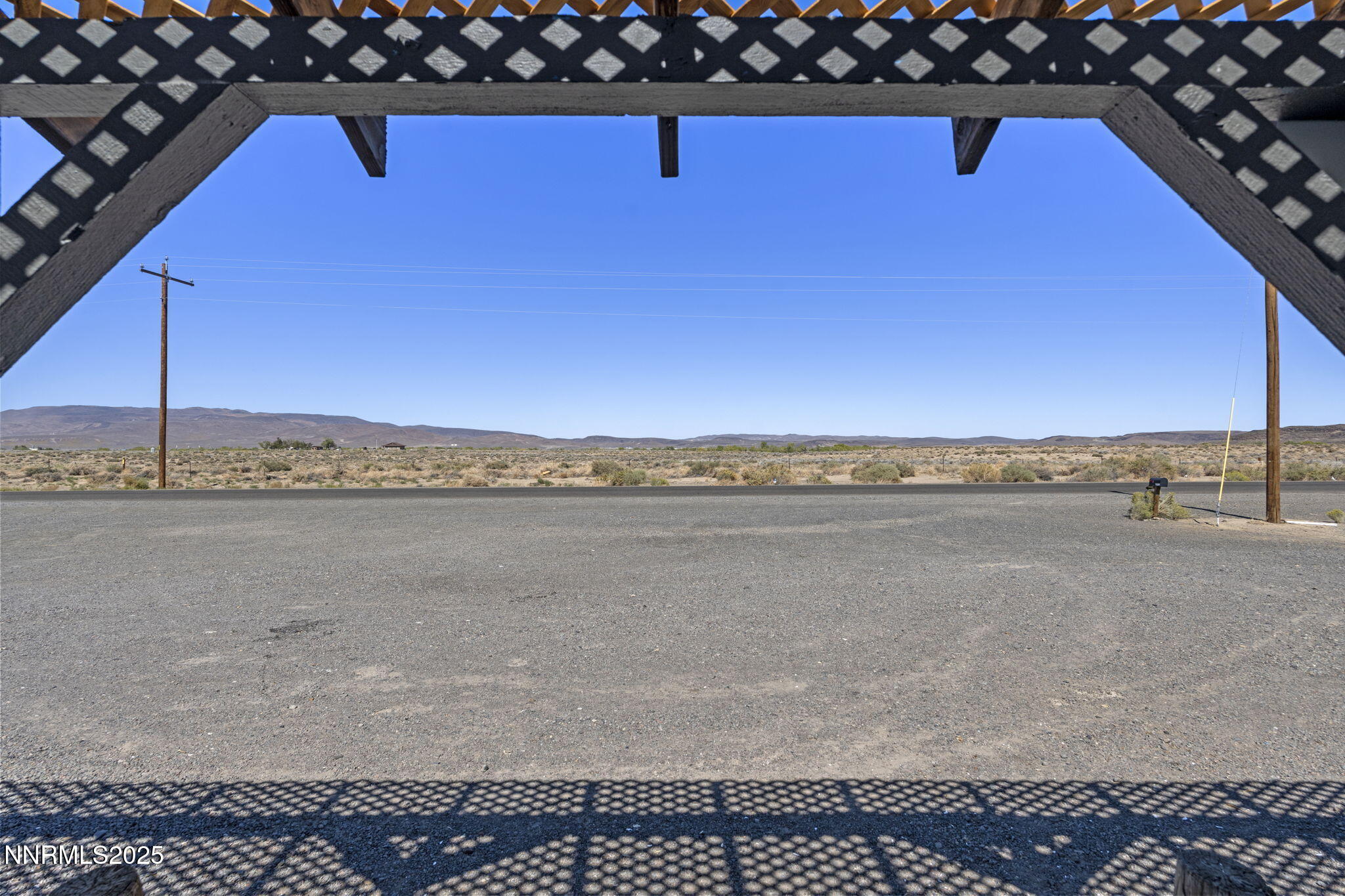 2725 East Fir Street Silver Springs, NV 89429 - Photo 12 of 56 a view of outdoor space and yard