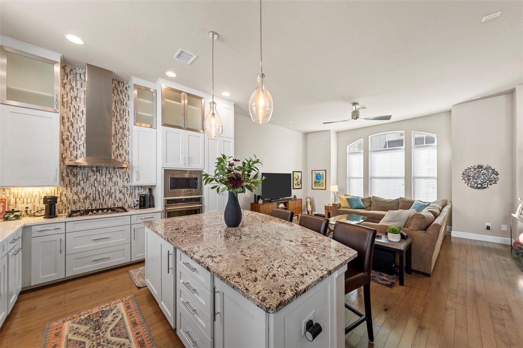 762 Lacey Oaks Place Dallas, TX 75204 - Photo 12 of 35